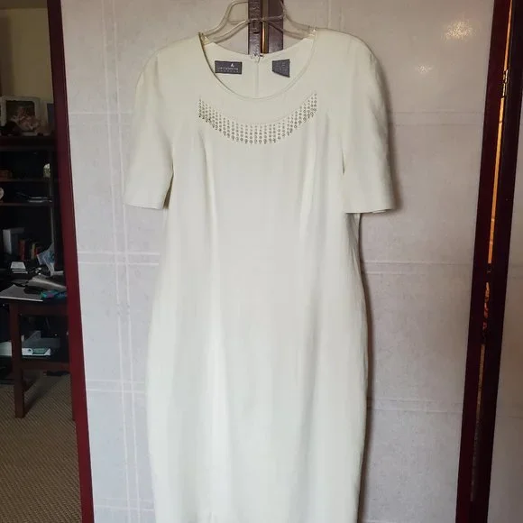 Liz Claiborne | Dresses | Liz Claiborne White Linen Shift Dress With Pearl  Detail Size 2 | Poshmark